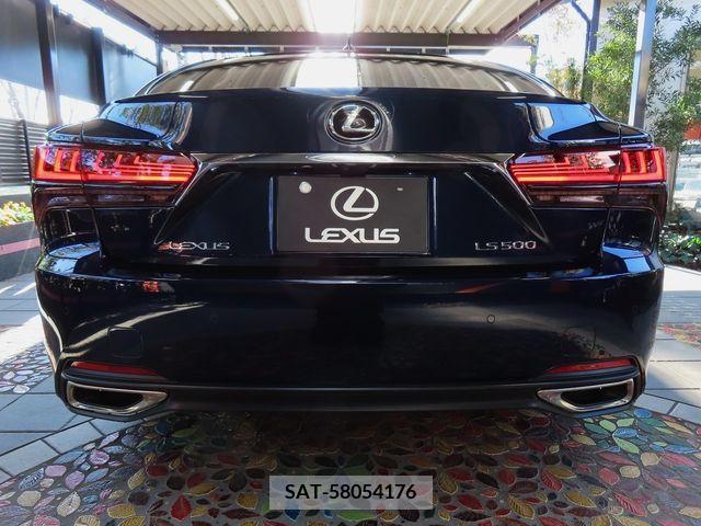 Lexus LS 2021-04 221480-4