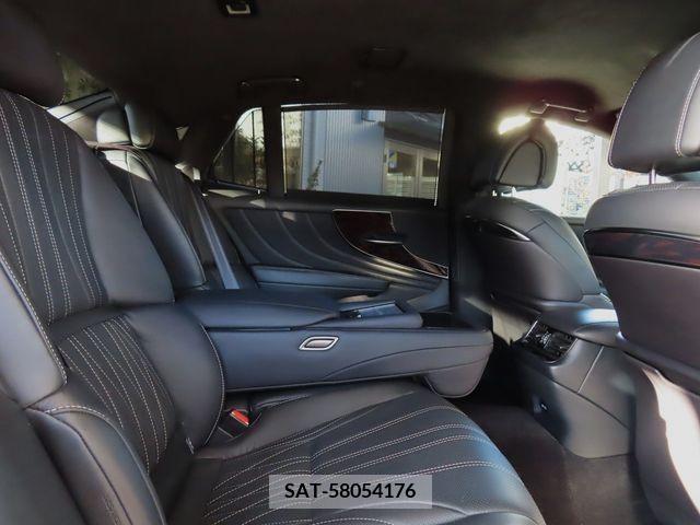 Lexus LS 2021-04 221480-26