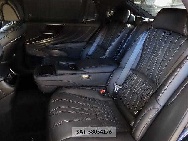 Lexus LS 2021-04 221480-17