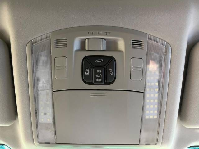 Toyota ALPHARD 2012-12 186665-6