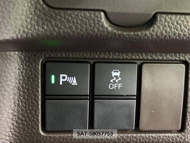 Honda N BOX 2021-03 233038-7