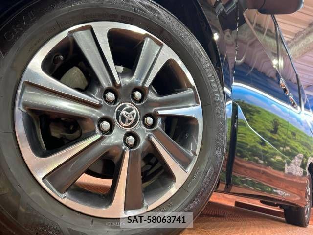 Toyota NOAH 2019-06 279466-12