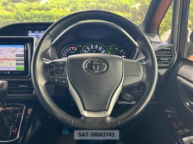Toyota NOAH 2019-06 279466-11
