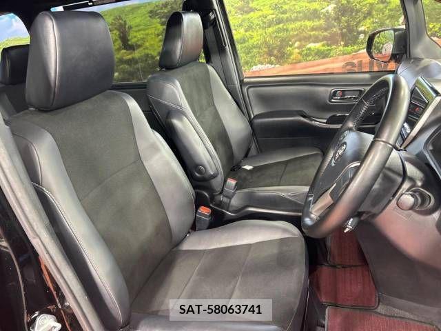 Toyota NOAH 2019-06 279466-7