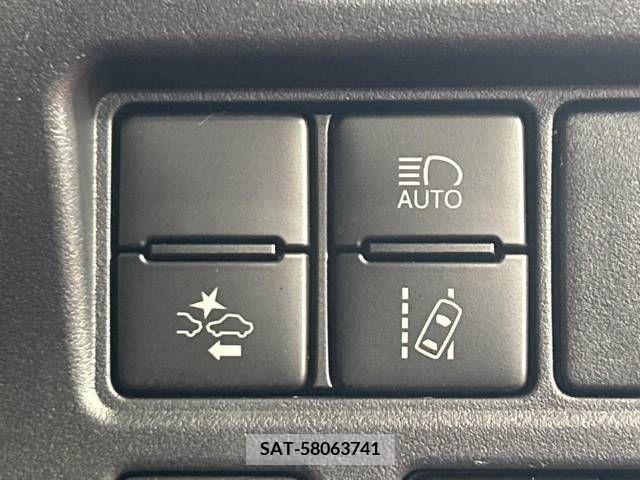 Toyota NOAH 2019-06 279466-4