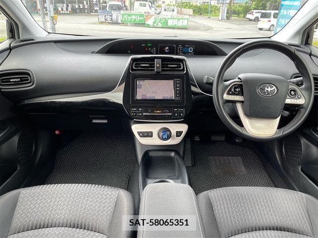 Toyota PRIUS 2017-08 283087-8