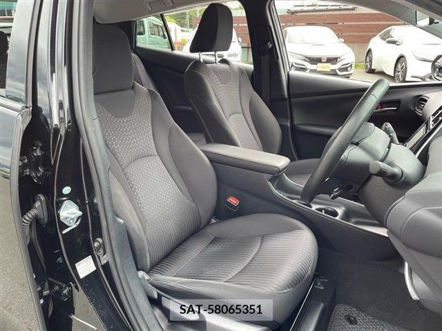 Toyota PRIUS 2017-08 283087-9