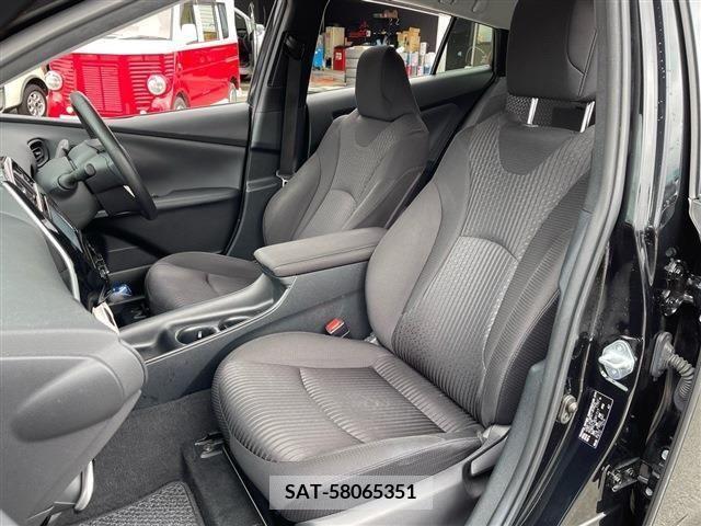 Toyota PRIUS 2017-08 283087-10