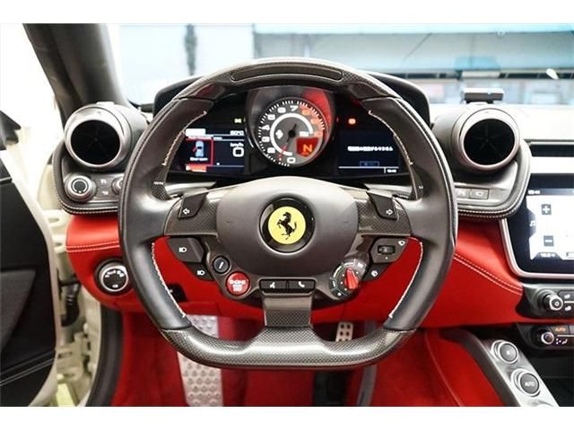 Ferrari GTC4 2017-12 5318-11