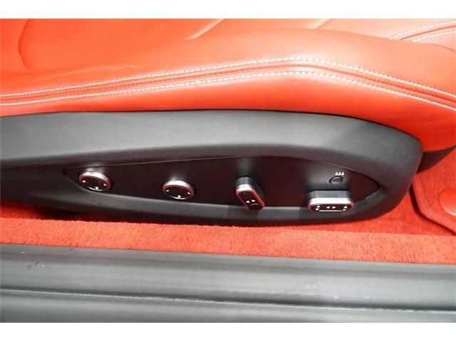 Ferrari GTC4 2017-12 5318-26
