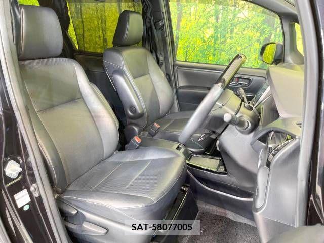 Toyota ESQUIRE 2018-06 335140-8
