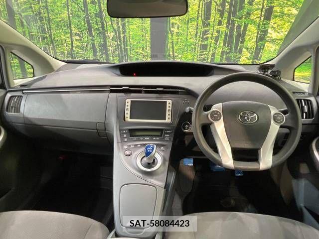 Toyota PRIUS 2010-11 393327-1