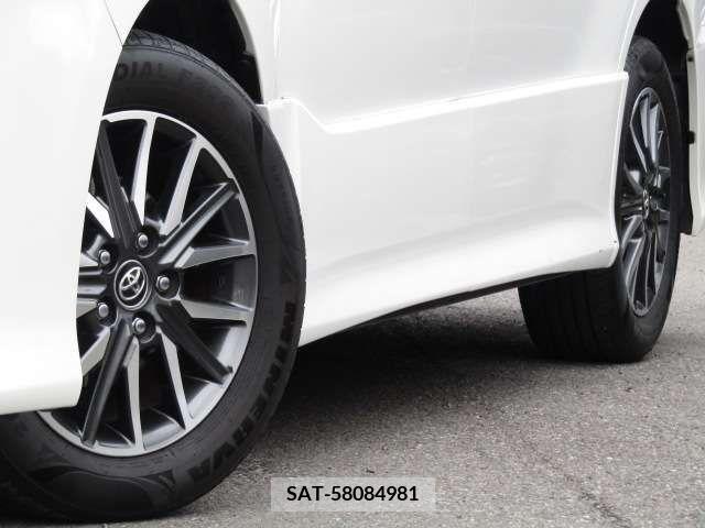 Toyota VOXY 2015-12 321468-19