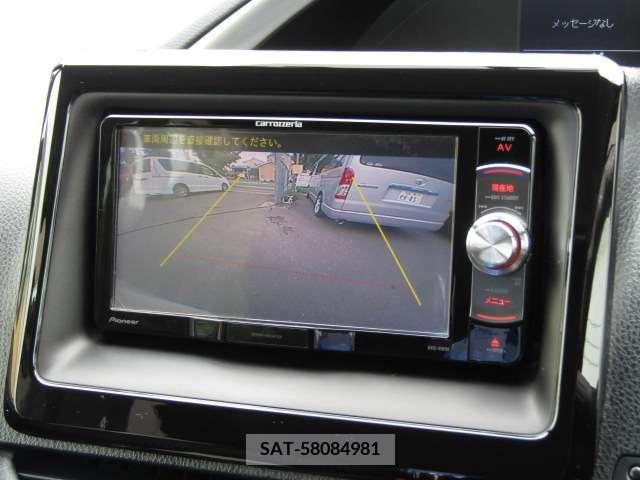 Toyota VOXY 2015-12 321468-9