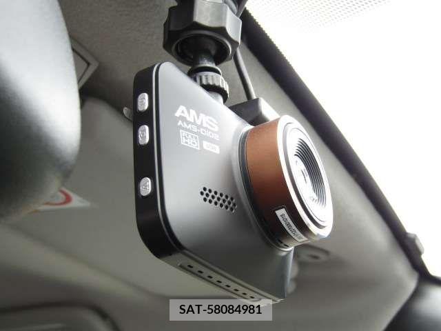Toyota VOXY 2015-12 321468-15