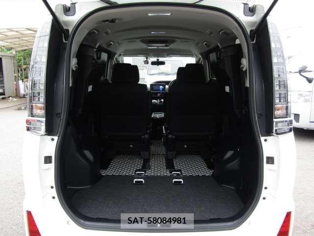 Toyota VOXY 2015-12 321468-7