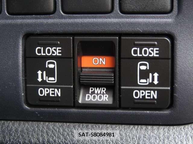 Toyota VOXY 2015-12 321468-12