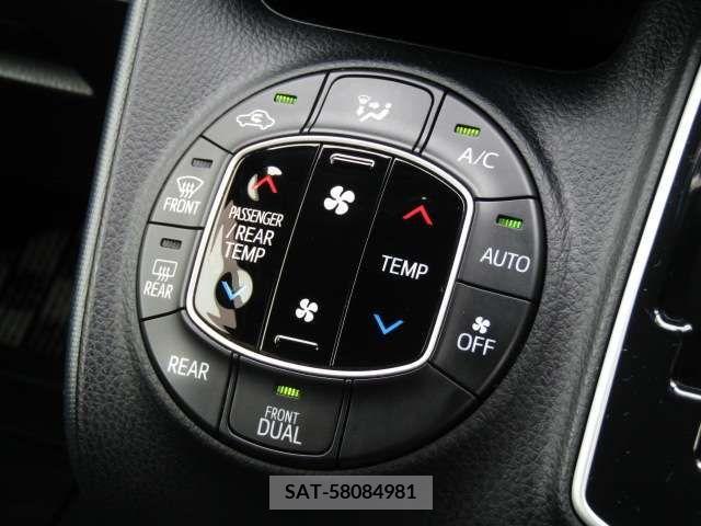Toyota VOXY 2015-12 321468-11