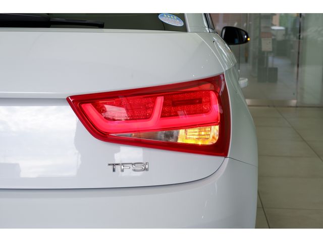 Audi A1 2013-02 186092-28