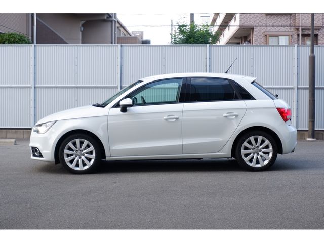 Audi A1 2013-02 186092-1