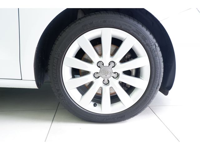 Audi A1 2013-02 186092-9