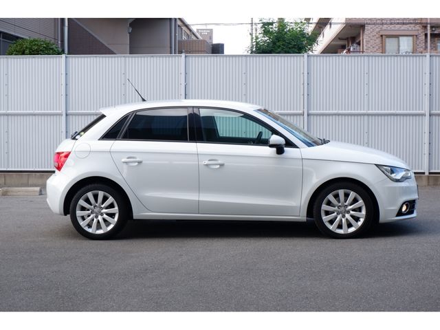 Audi A1 2013-02 186092-5