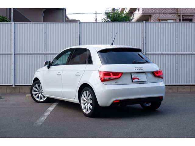Audi A1 2013-02 186092-2