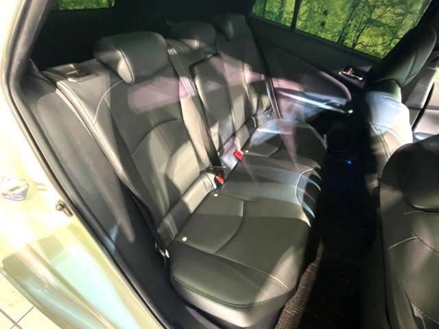 Toyota PRIUS 2017-01 184196-9