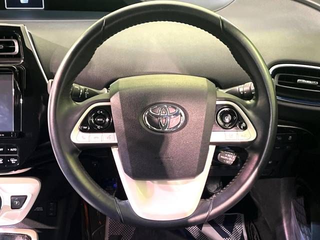 Toyota PRIUS 2017-01 184196-11