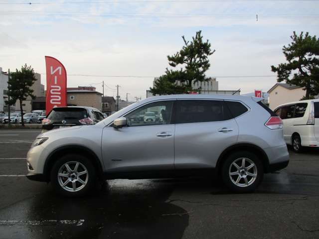 Nissan X-TRAIL 2015-07 28531-3