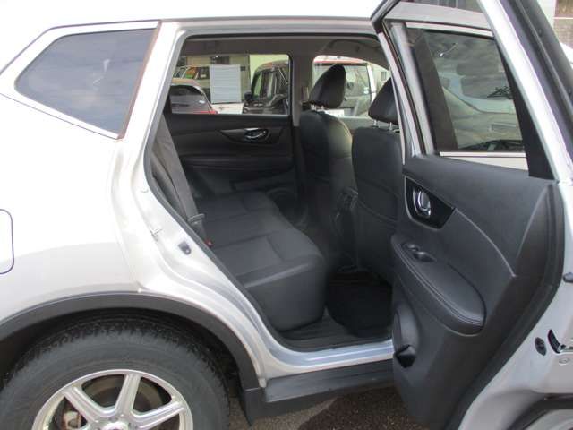 Nissan X-TRAIL 2015-07 28531-9