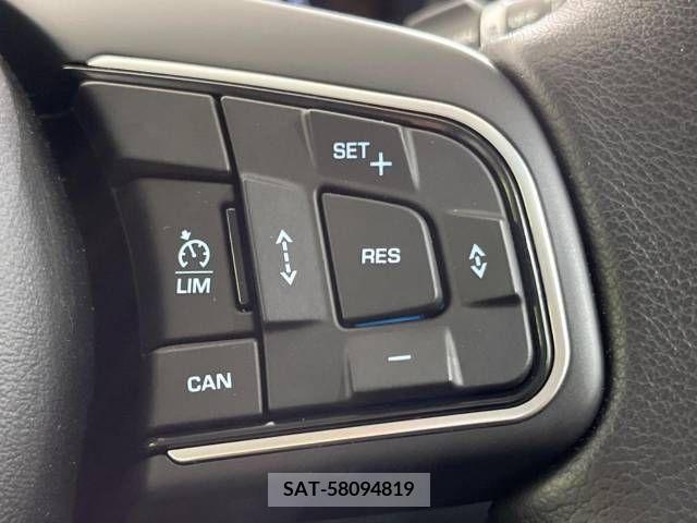 Jaguar E-PACE 2019-02 396914-7