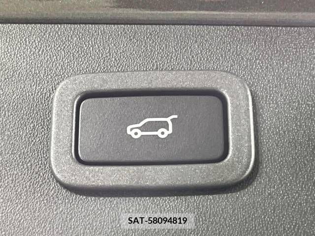 Jaguar E-PACE 2019-02 396914-9