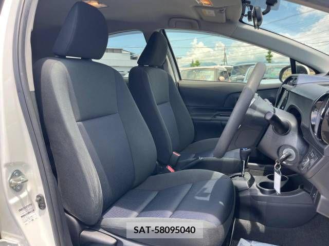 Toyota AQUA 2015-11 314237-8