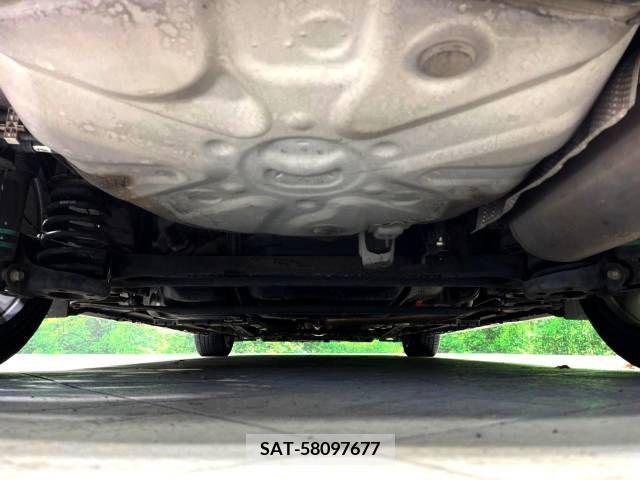 Toyota PRIUS 2013-09 208835-19