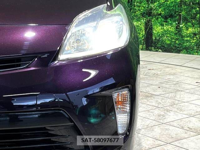 Toyota PRIUS 2013-09 208835-12