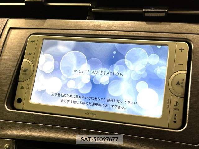 Toyota PRIUS 2013-09 208835-2