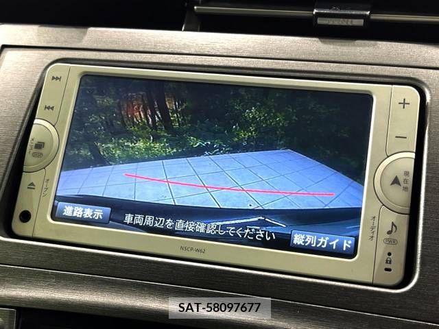 Toyota PRIUS 2013-09 208835-3