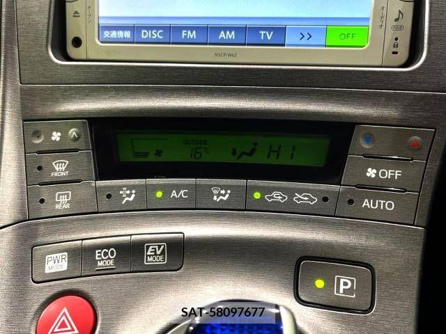 Toyota PRIUS 2013-09 208835-4