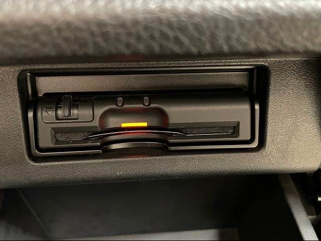 Nissan ELGRAND 2017-02 183427-4