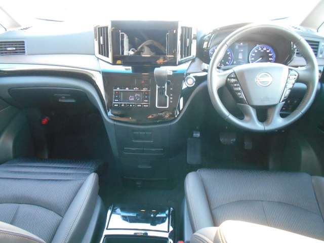 Nissan ELGRAND 2021-03 27931-2