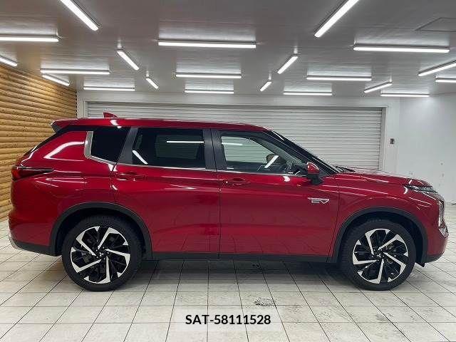Mitsubishi OUTLANDER PHEV 2021-12 303893-17