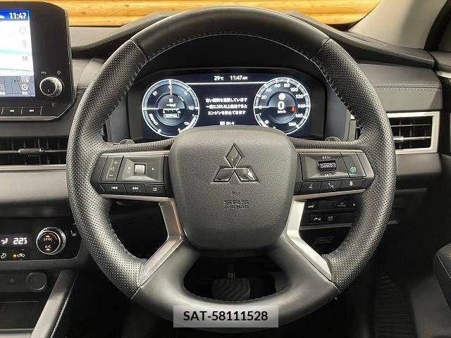 Mitsubishi OUTLANDER PHEV 2021-12 303893-11