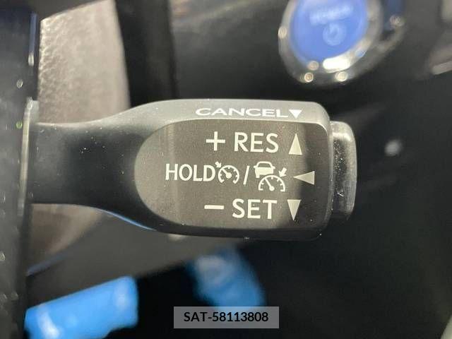 Toyota PRIUS 2019-11 366533-5