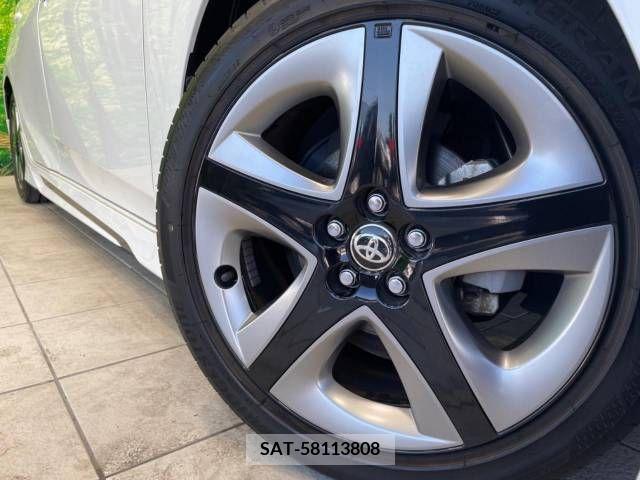 Toyota PRIUS 2019-11 366533-14