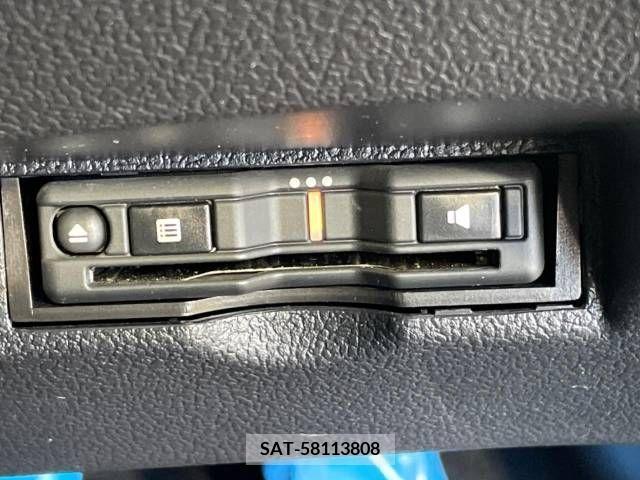Toyota PRIUS 2019-11 366533-8