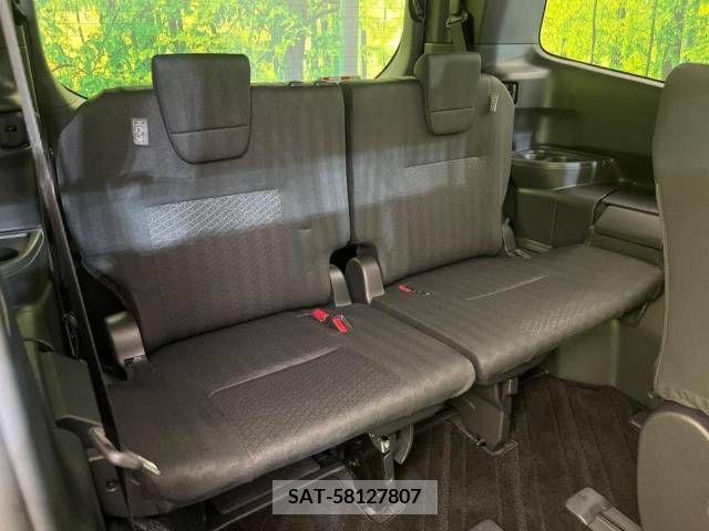 Toyota VOXY HYBRID 2023-07 289451-10