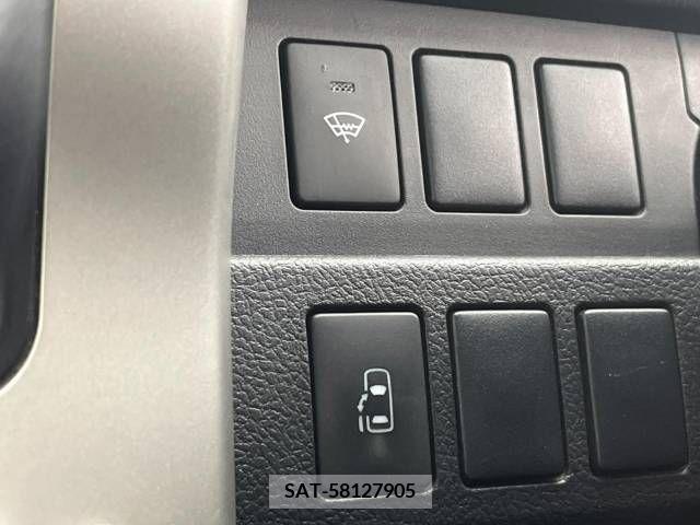 Toyota VOXY 2012-01 321352-3