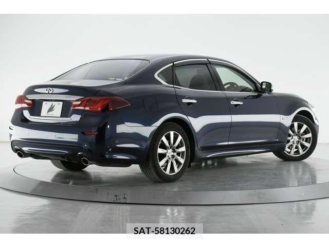 Nissan FUGA HYBRID 2016-09 226028-1