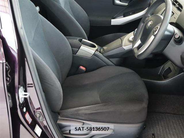Toyota PRIUS 2014-10 322144-11